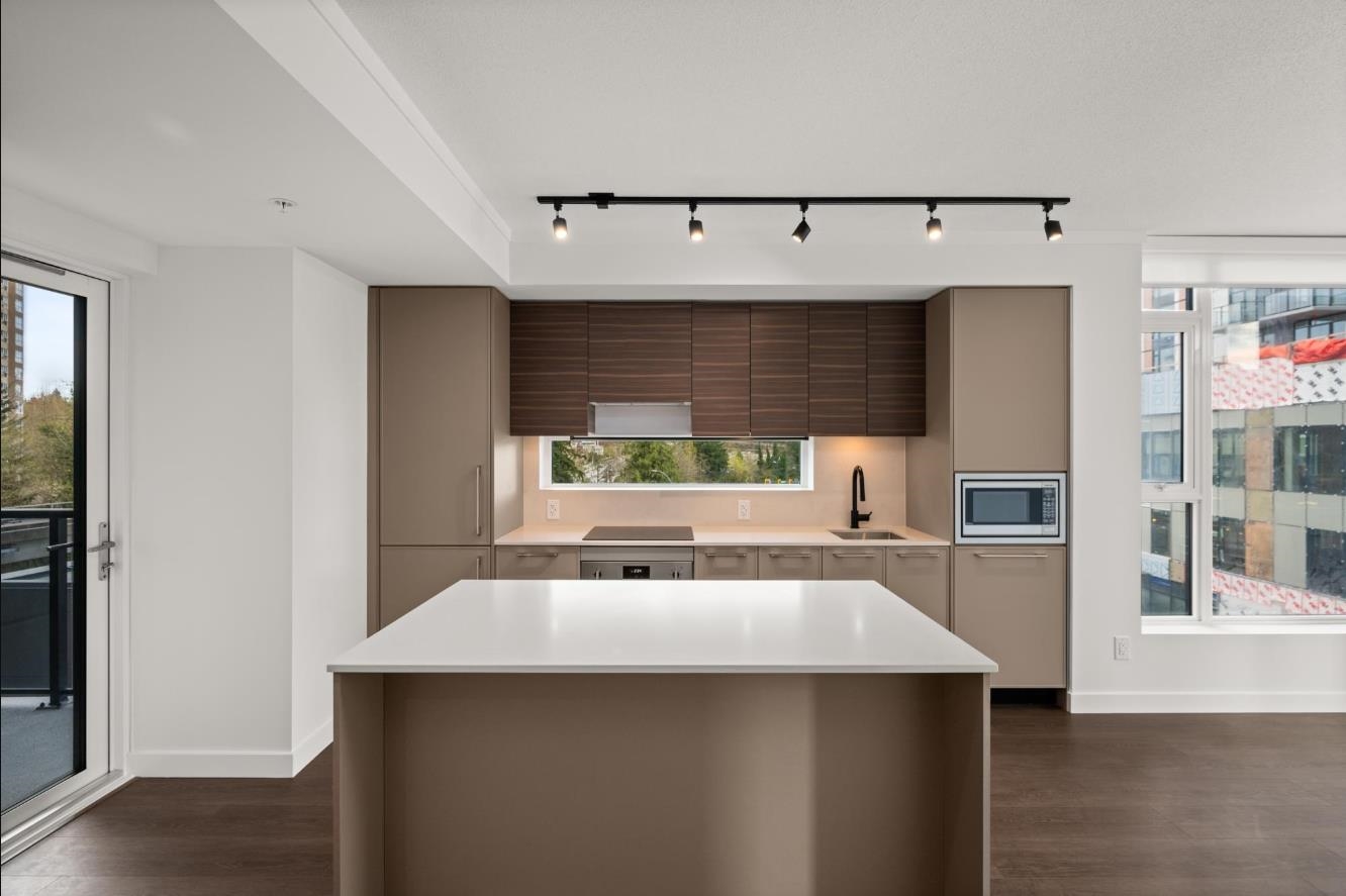Unit 410 - 13725 George Jct, Surrey 5