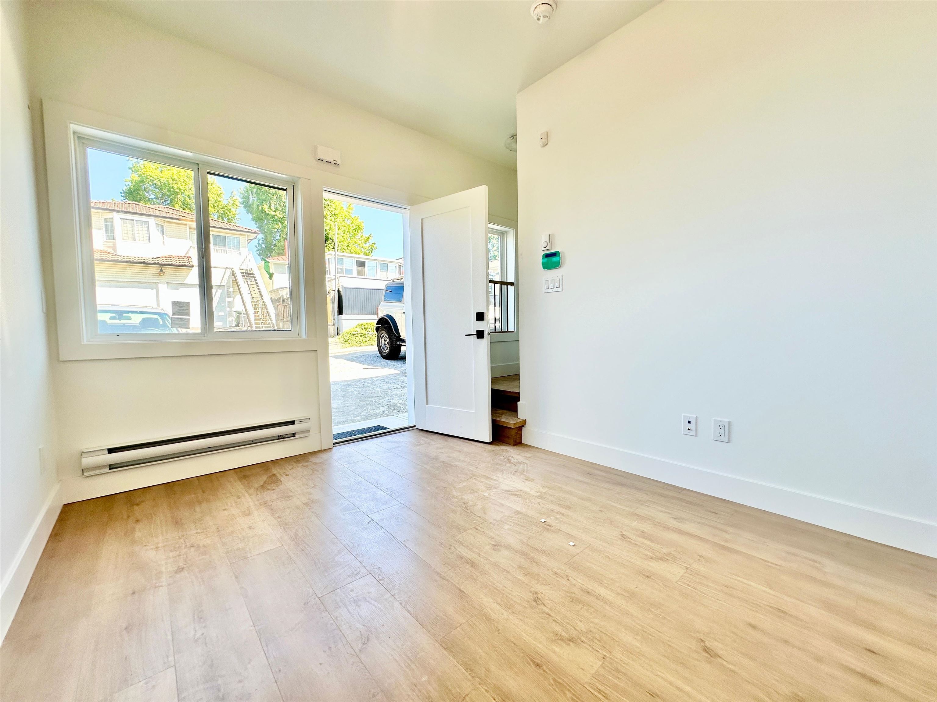 3873 Napier Street, Vancouver 5