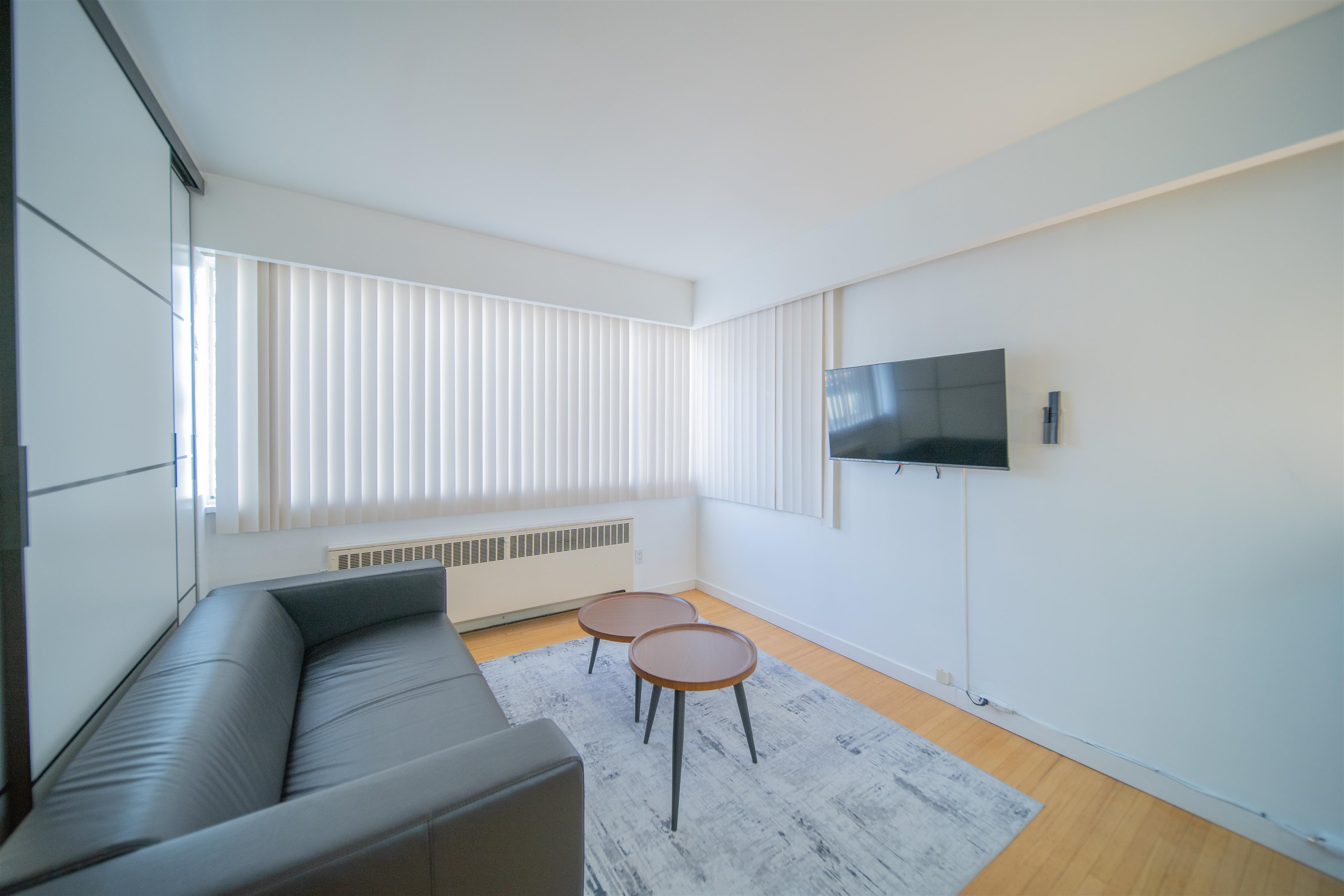 Unit 108 - 1925 Nelsonstreet, Vancouver 4