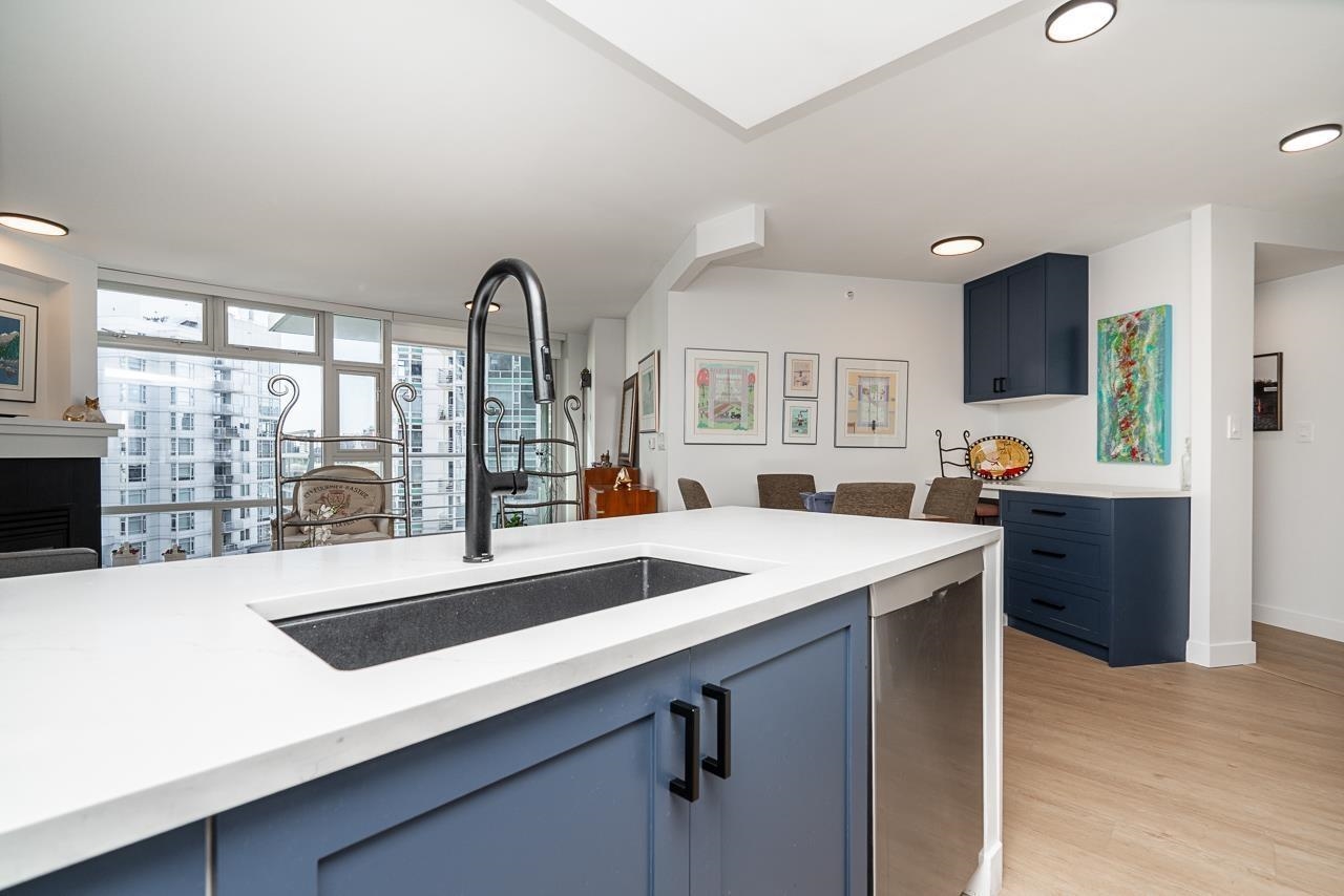 Unit 906 - 189 Davie Street, Vancouver 4