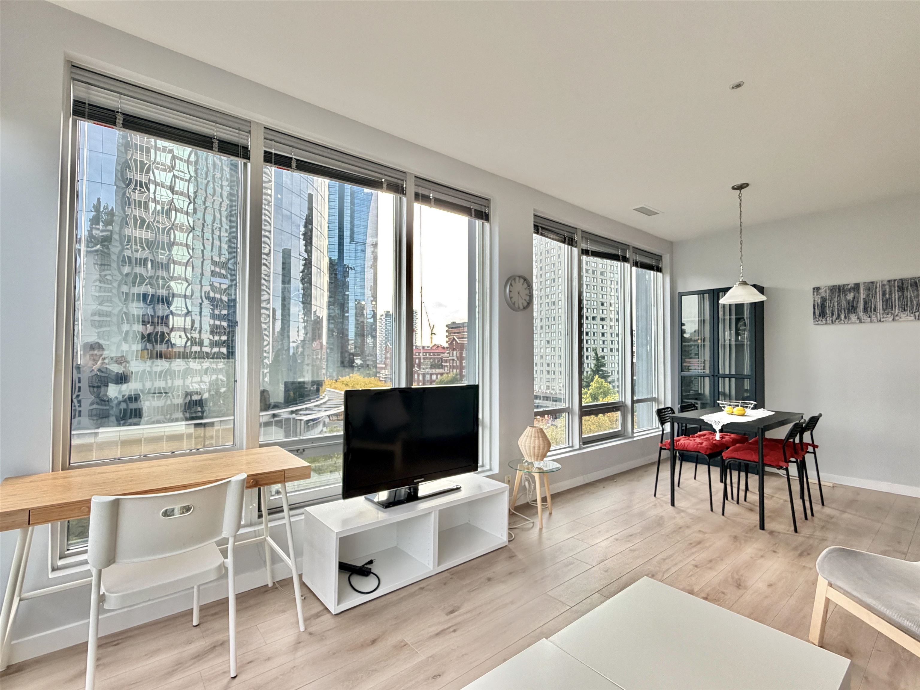 Unit 501 - 989 Nelson Street, Vancouver 2