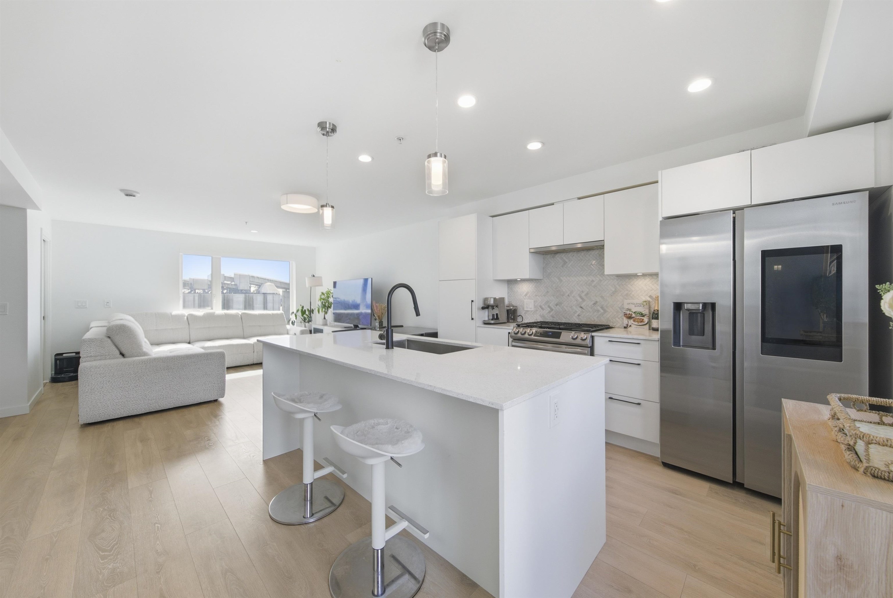 Unit 356 - 555 2nd E Street, North Vancouver 5
