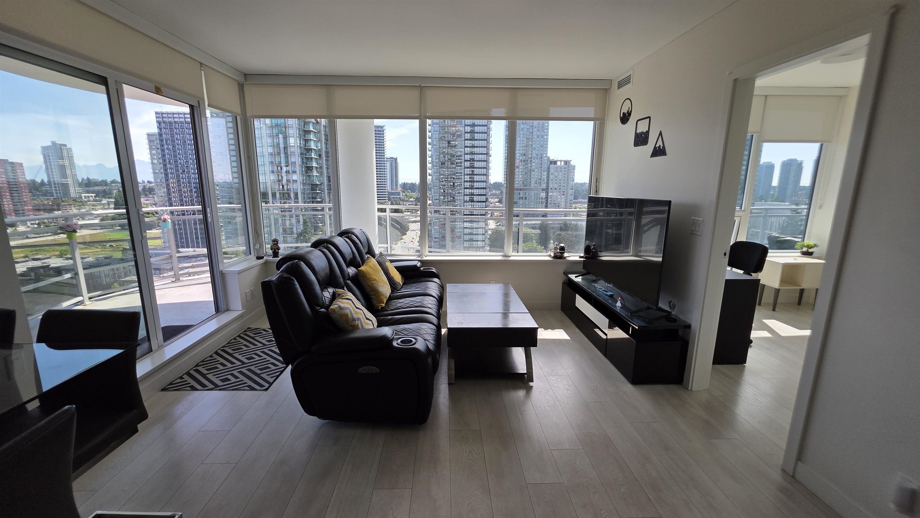 Unit 1403 - 13318 104 Avenue, Surrey 4
